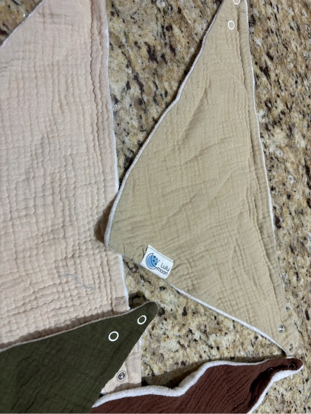 GUC Neutral Multi-Color Bandana Bib Set lulu moon